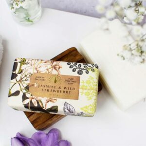 190g Vintage Soap Jasmine & Strawberry