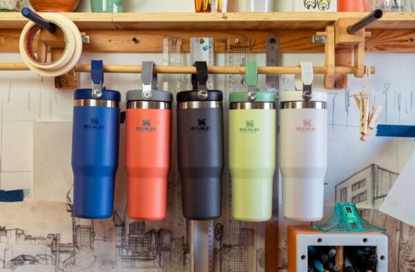 Iceflow Flip Straw Tumbler 0.89L Charcoal 0.89L