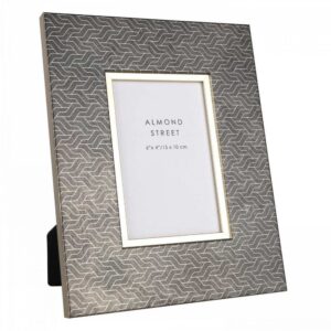 Evesham  6" X 4" Photo Frame