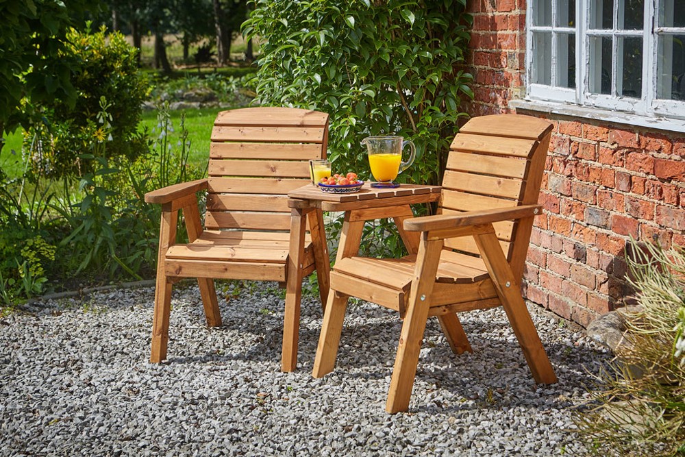 Richmond Companion Seat With Coffee Table